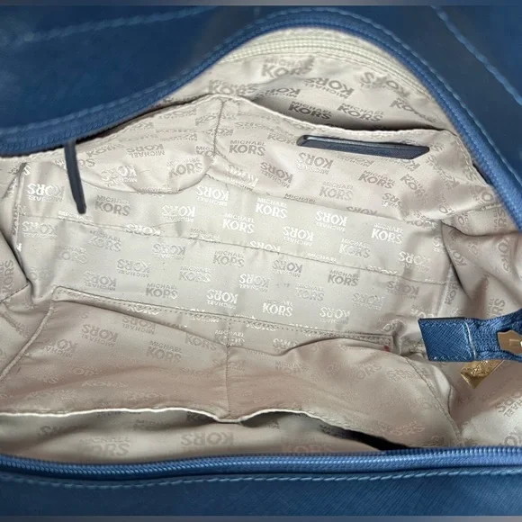 MICHAEL KORS LG CHAIN
SHOULDER TOTE BLUE + WALLET - Picture 8 of 16